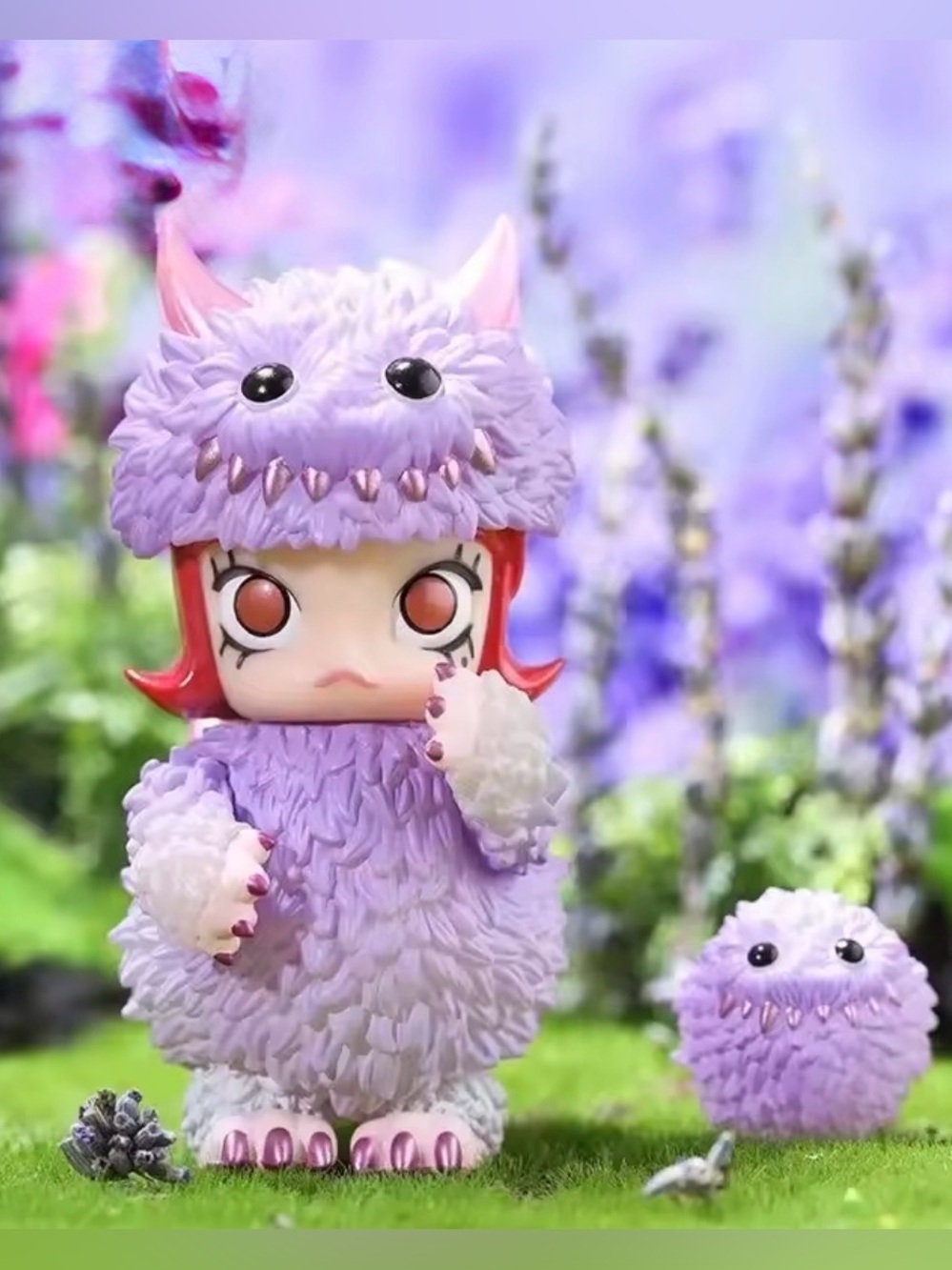 Discontinued Monster Fluffy Molly from the Erosion series.